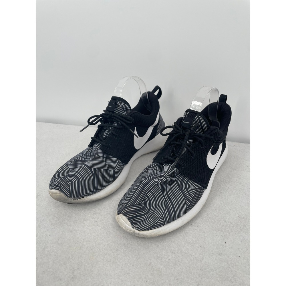 Nike Roshe One Black White Geometric Swirl Print Mens Lifestyle Sneakers
